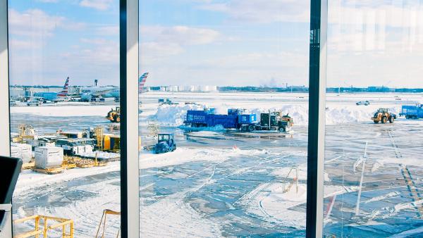 Landing in Philadelphia airport with talk of snow, I didn't appreciate quite how much snow there would be. The snow melting truck was a new and surprising discovery for me!